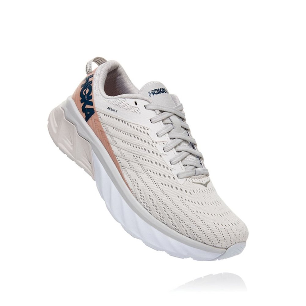 WOMEN'S ARAHI 4 Barely Used Size 9.5